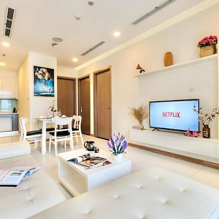 Mott Haven Apart - Vinhomes Central Park, Landmark 81 Area & Ice Rink Ho Chi Minh City Exterior photo