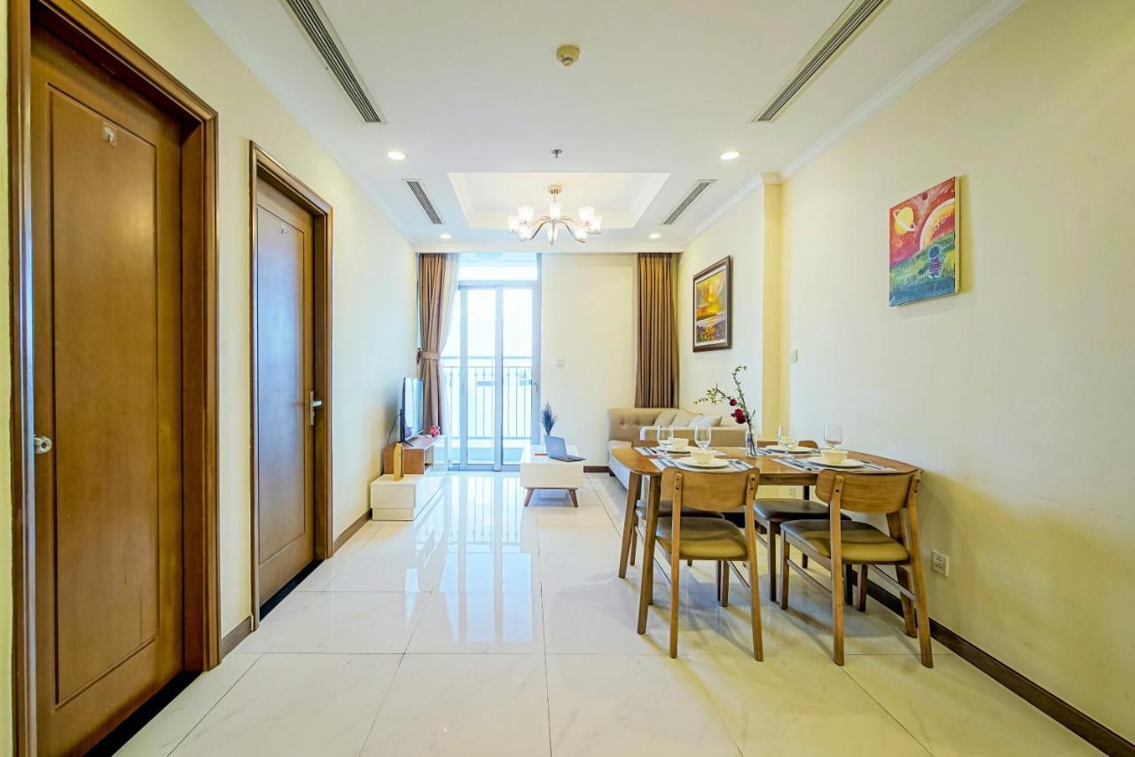 Mott Haven Apart - Vinhomes Central Park, Landmark 81 Area & Ice Rink Ho Chi Minh City Exterior photo