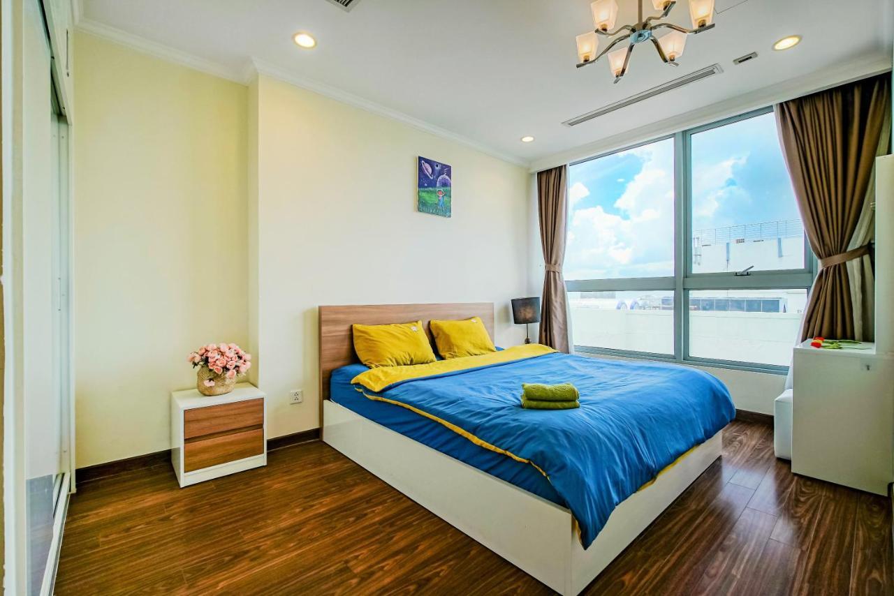 Mott Haven Apart - Vinhomes Central Park, Landmark 81 Area & Ice Rink Ho Chi Minh City Exterior photo