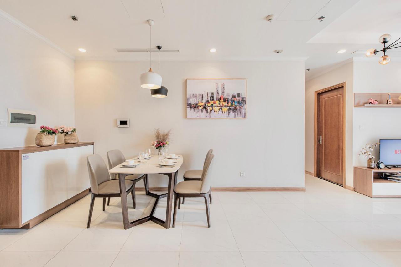 Mott Haven Apart - Vinhomes Central Park, Landmark 81 Area & Ice Rink Ho Chi Minh City Exterior photo