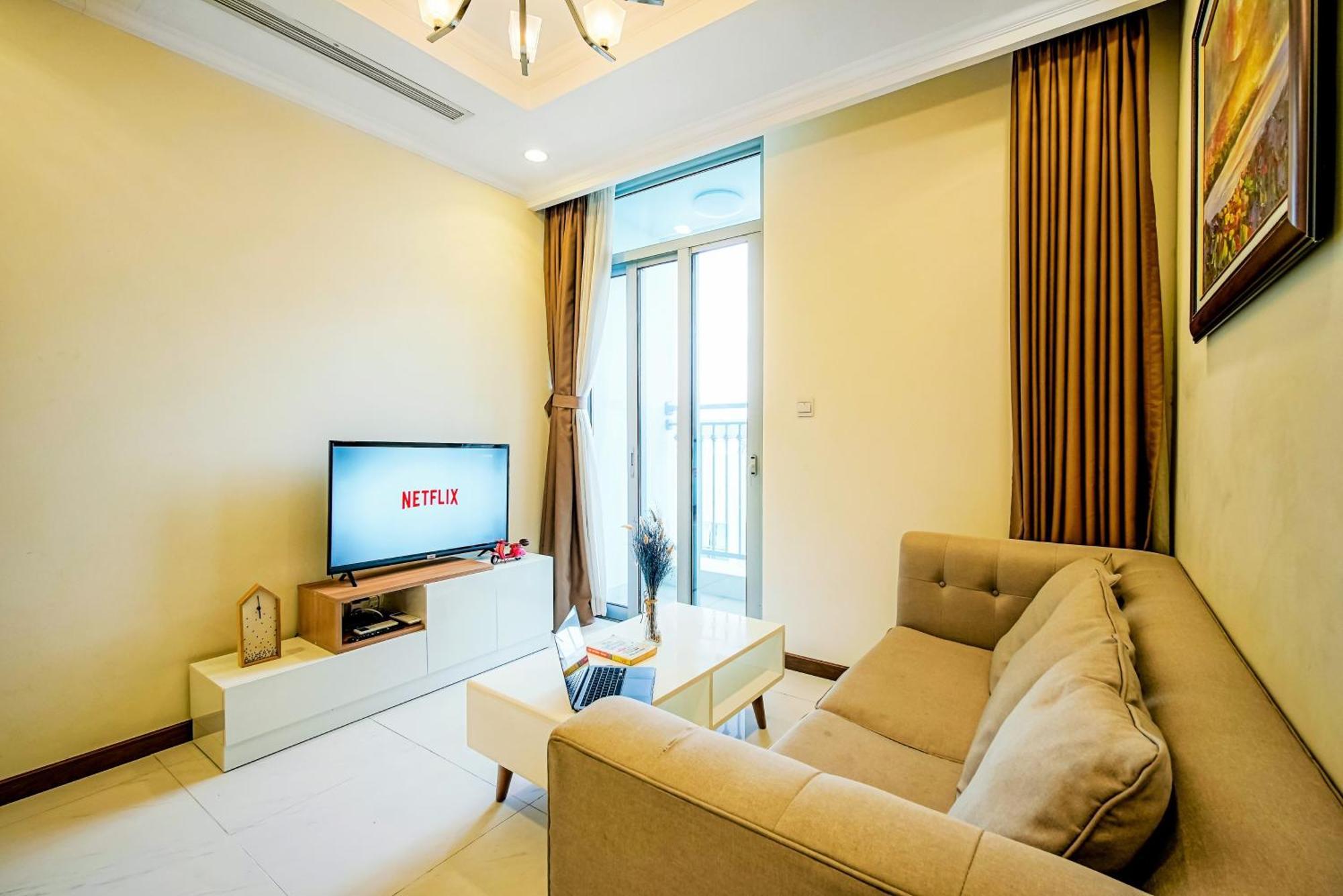 Mott Haven Apart - Vinhomes Central Park, Landmark 81 Area & Ice Rink Ho Chi Minh City Exterior photo