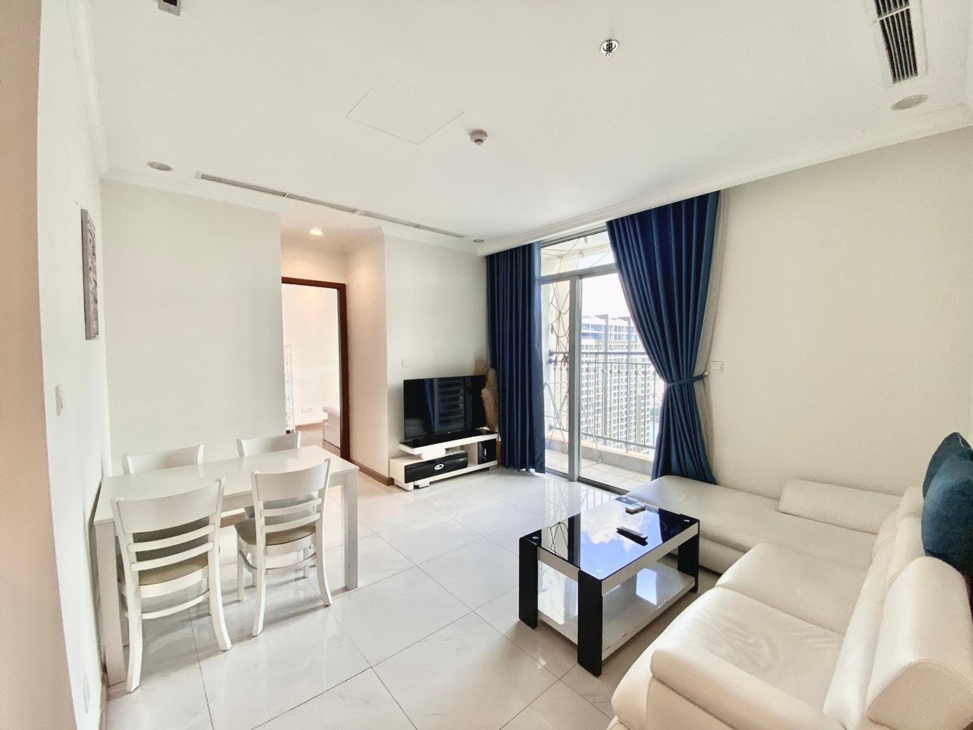 Mott Haven Apart - Vinhomes Central Park, Landmark 81 Area & Ice Rink Ho Chi Minh City Exterior photo