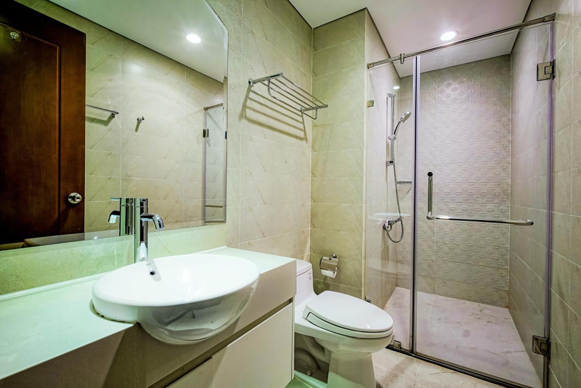 Mott Haven Apart - Vinhomes Central Park, Landmark 81 Area & Ice Rink Ho Chi Minh City Exterior photo