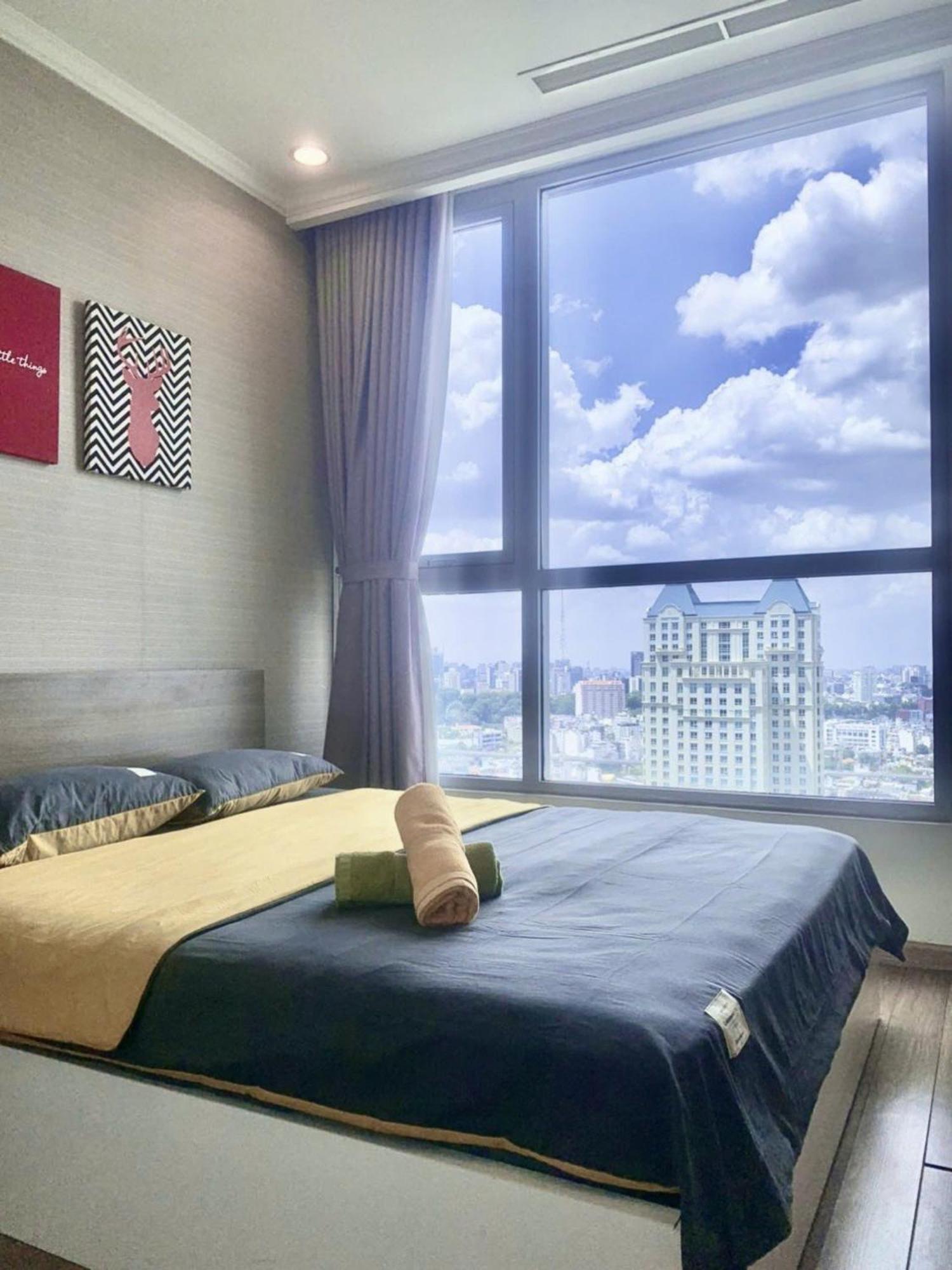 Mott Haven Apart - Vinhomes Central Park, Landmark 81 Area & Ice Rink Ho Chi Minh City Exterior photo